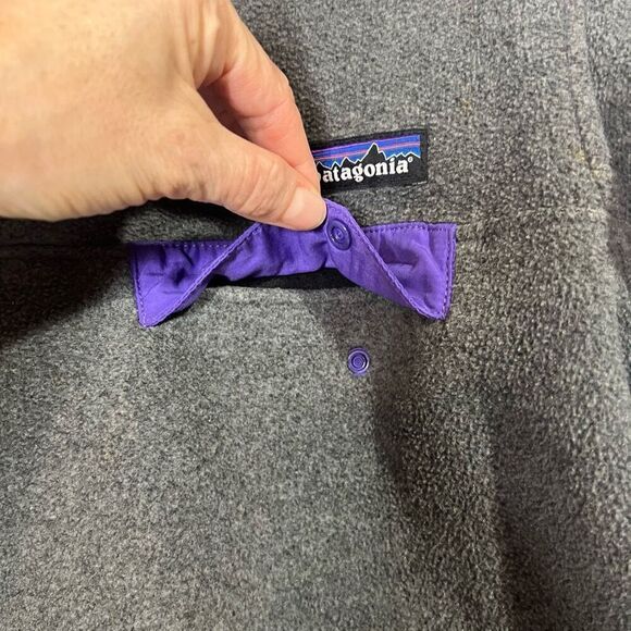 Patagonia Synchilla Gray Purple Pullover Fleece Jacket Sweater Size Small - Picture 8 of 12